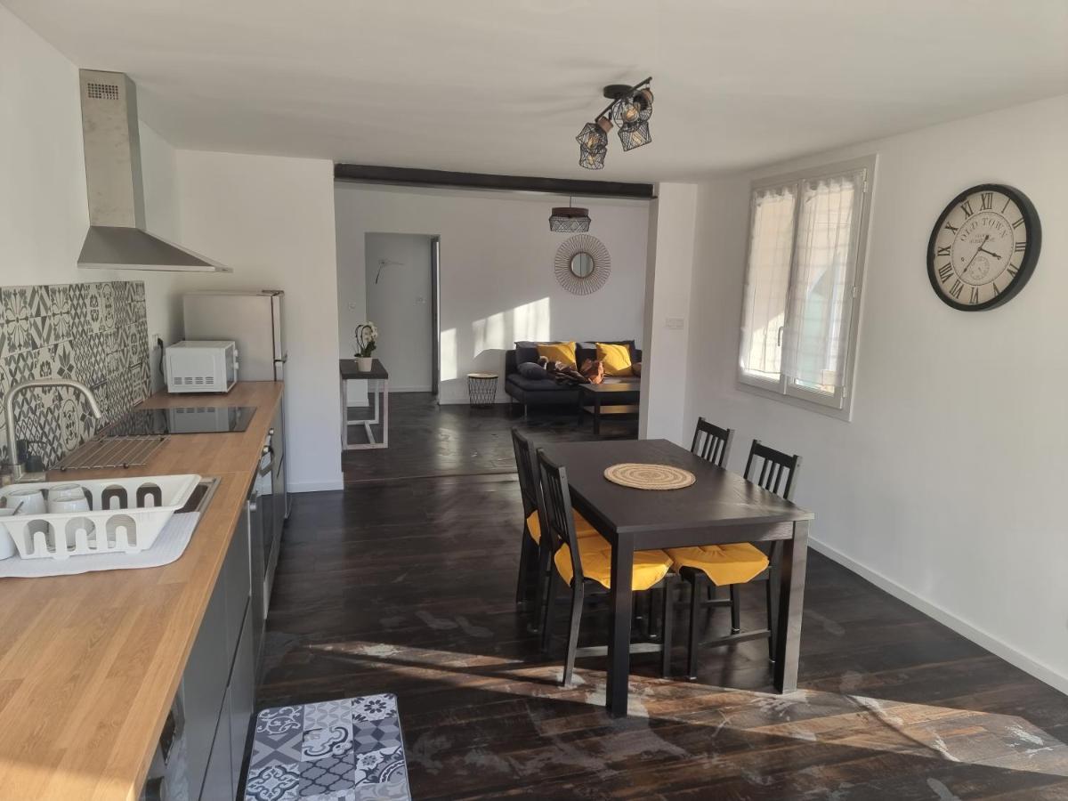 LE PETIT MÉAS superbe appartement au calme. Pierrelatte Esterno foto