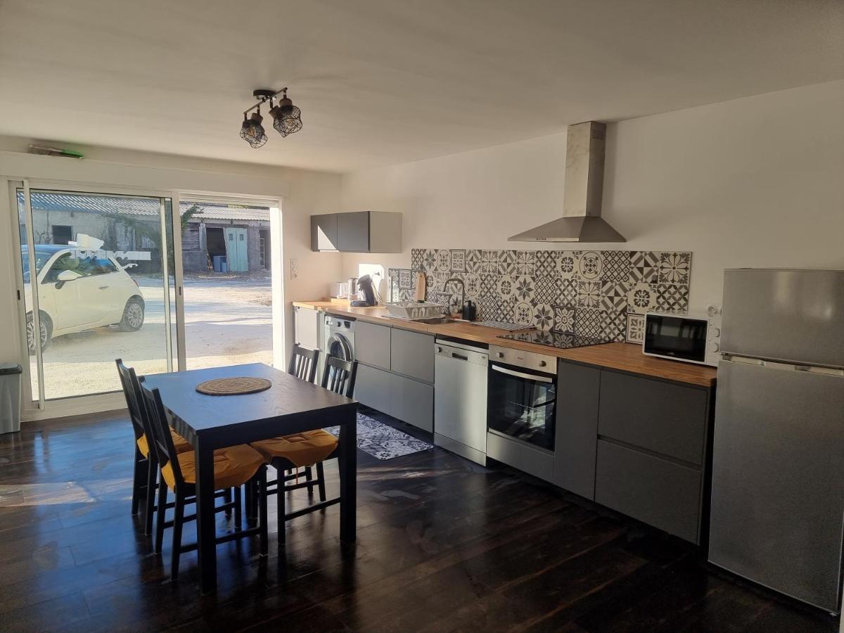 LE PETIT MÉAS superbe appartement au calme. Pierrelatte Esterno foto